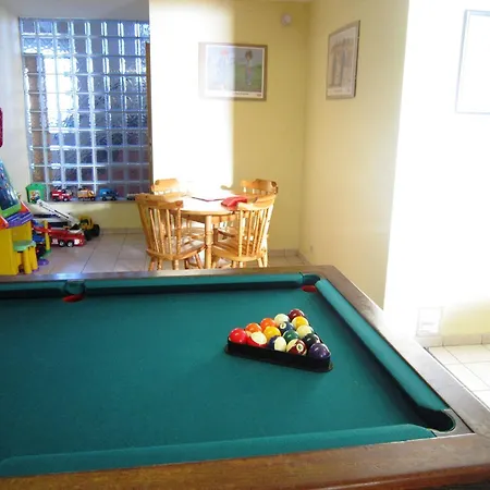 Family With Sauna Semesterbostad Arimont